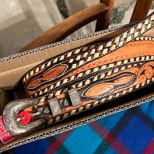 Men’s buck-stitch saddle leather 1-1/2"w ranger belt 34 Charles Hughes maker